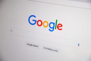 Google AI Overviews Explained How They Work & How to Get Your Brand Featured